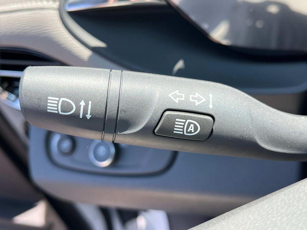 new 2025 Buick Envista car, priced at $30,185