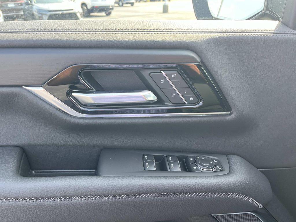 new 2025 GMC Yukon car, priced at $93,670