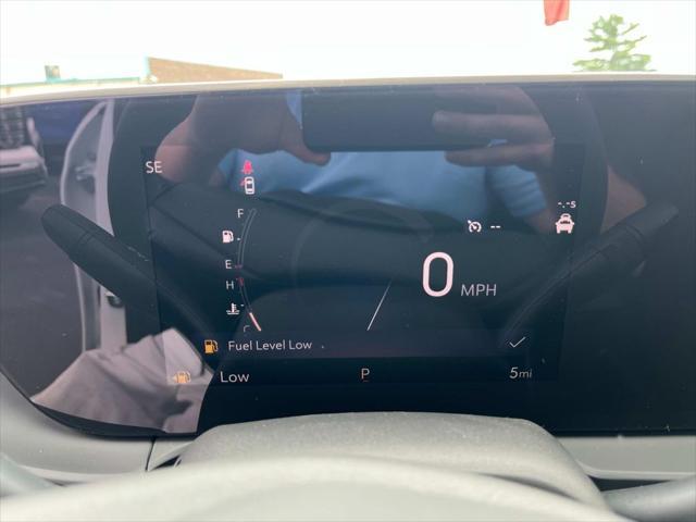 new 2025 Buick Envista car, priced at $24,140
