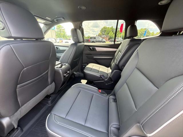 new 2025 Buick Enclave car, priced at $44,060