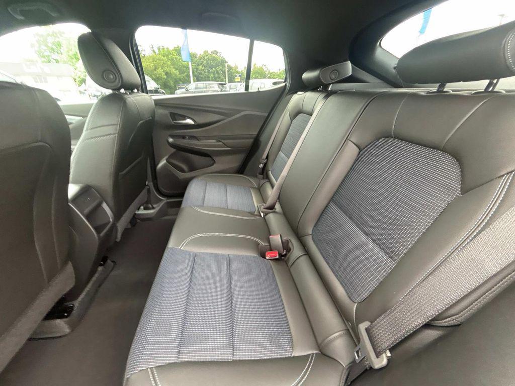 new 2025 Buick Envista car, priced at $24,435