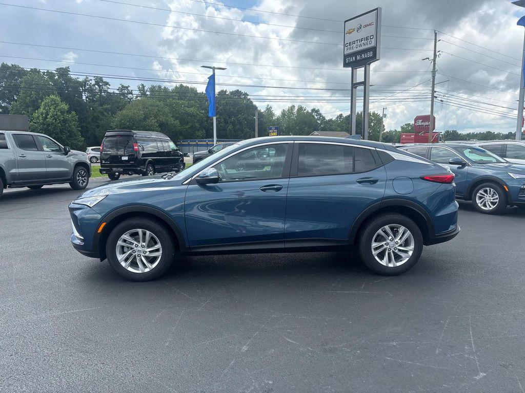 new 2025 Buick Envista car, priced at $24,435