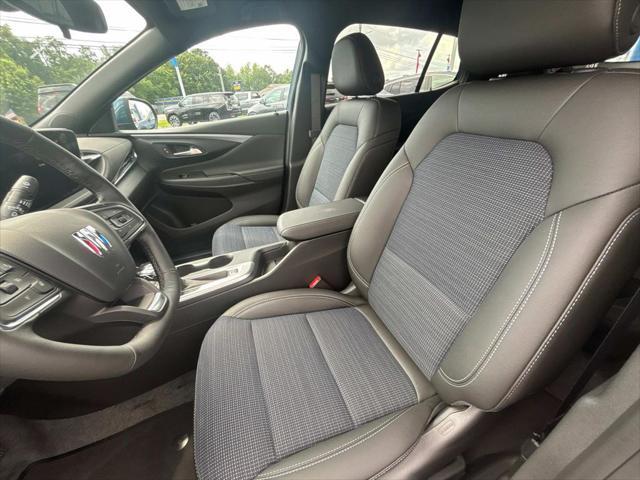 new 2025 Buick Envista car, priced at $24,635