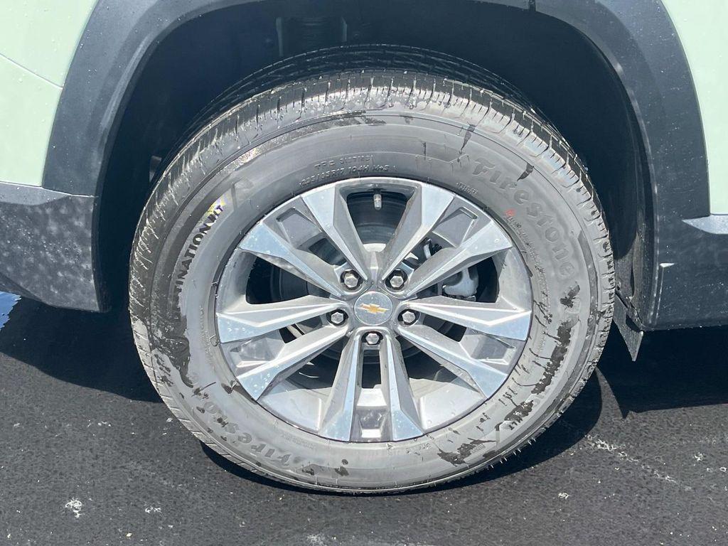 new 2026 Chevrolet Equinox car, priced at $29,995