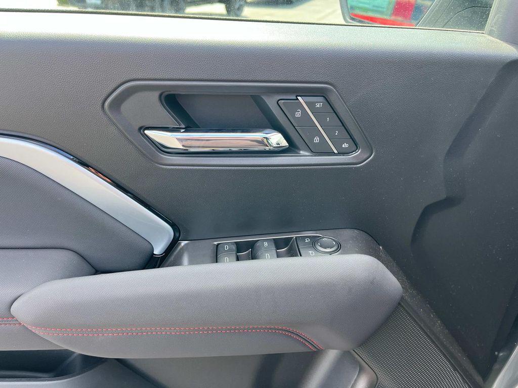 new 2025 Chevrolet Colorado car, priced at $44,040