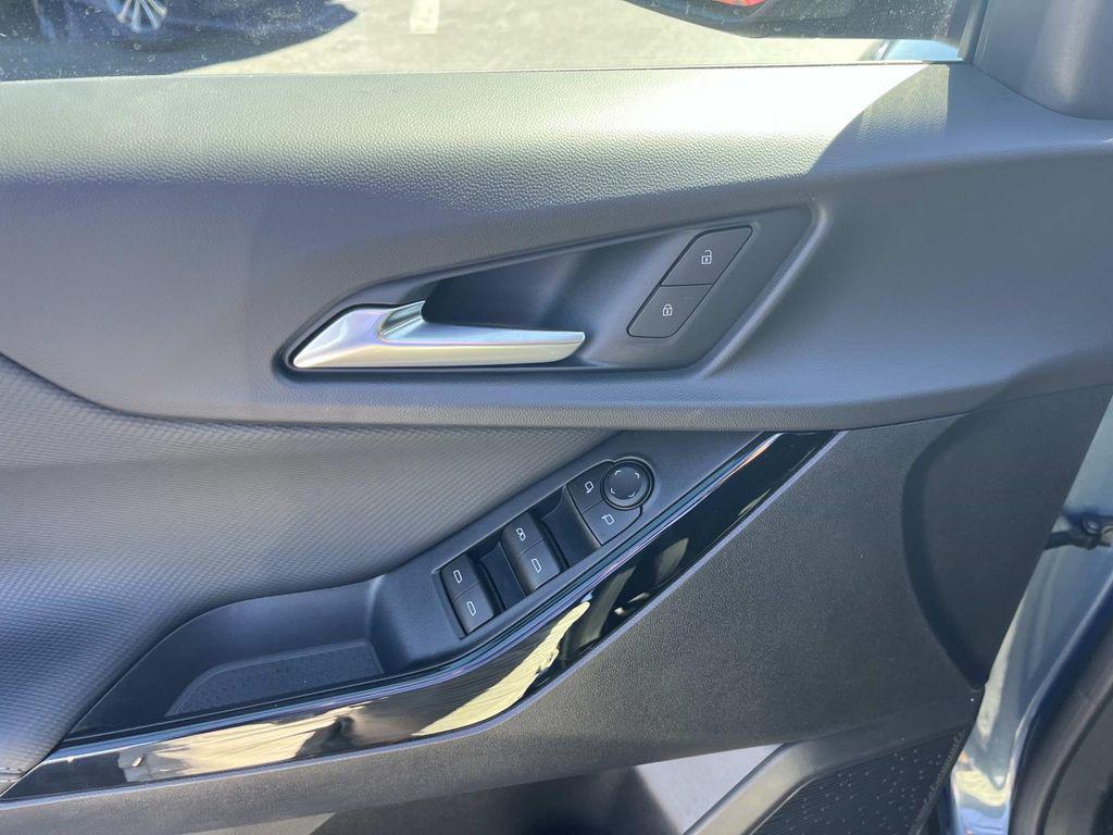 new 2026 Chevrolet Equinox car, priced at $27,495