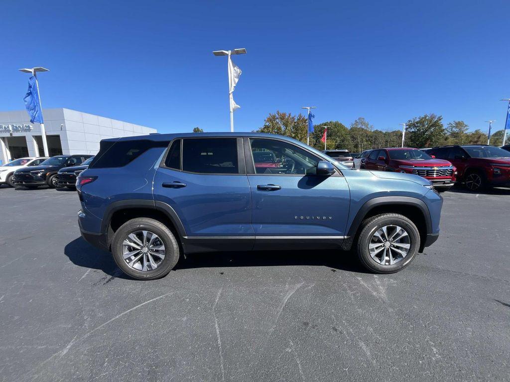 new 2026 Chevrolet Equinox car, priced at $27,495