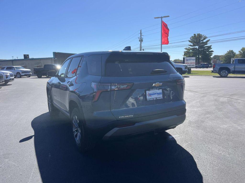 new 2026 Chevrolet Equinox car, priced at $27,495