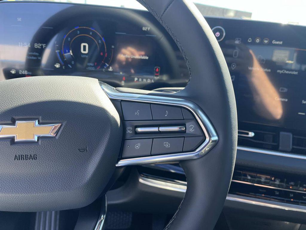 new 2026 Chevrolet Equinox car, priced at $27,495