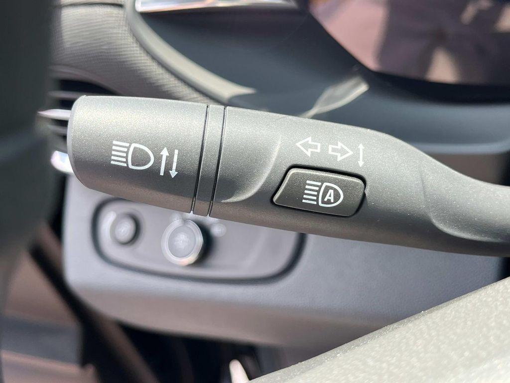 new 2025 Buick Envista car, priced at $23,440