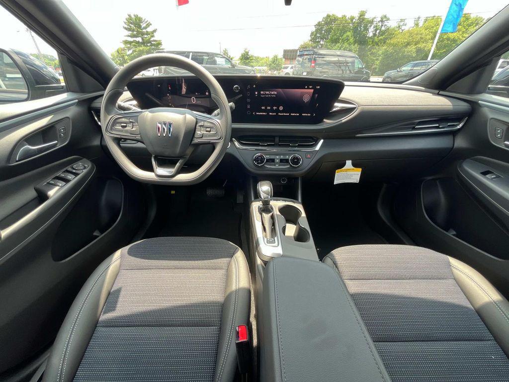 new 2025 Buick Envista car, priced at $23,440