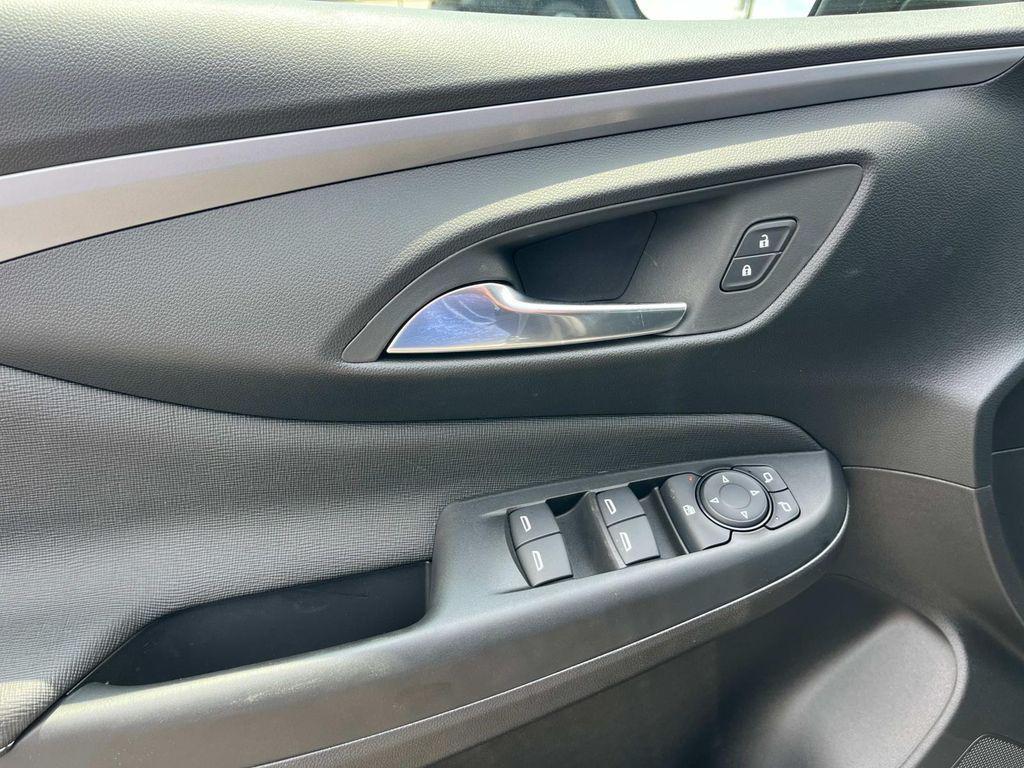 new 2025 Buick Envista car, priced at $23,440