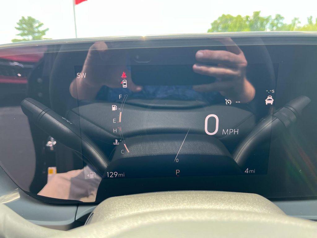 new 2025 Buick Envista car, priced at $23,440