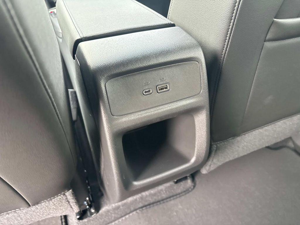 new 2025 Buick Envista car, priced at $23,935