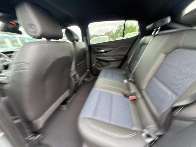 new 2025 Buick Envista car, priced at $25,935