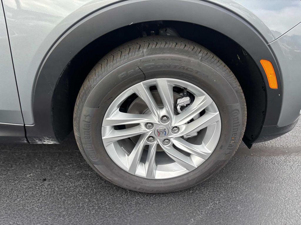 new 2025 Buick Envista car, priced at $23,935