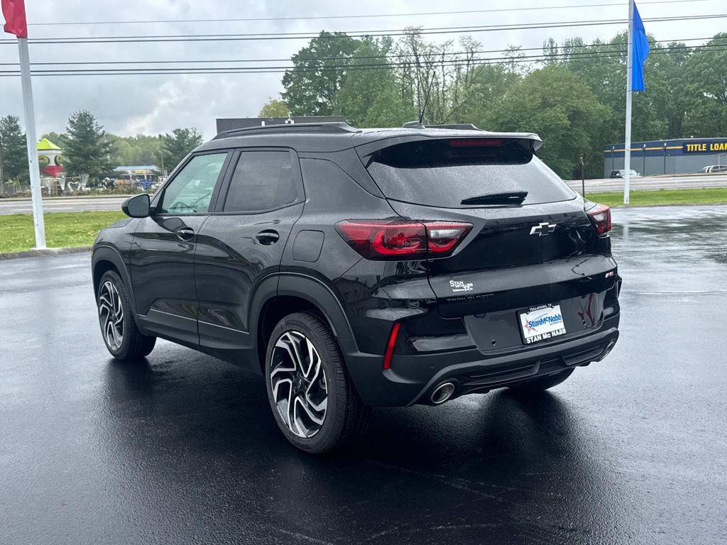 new 2025 Chevrolet TrailBlazer car, priced at $28,325