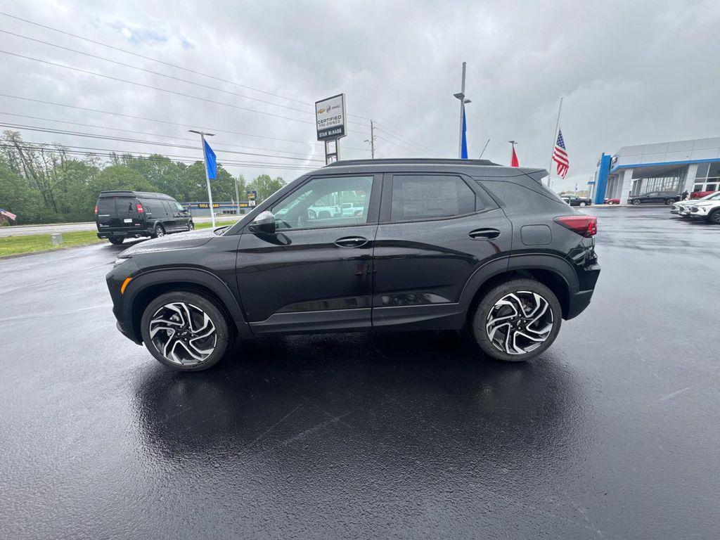 new 2025 Chevrolet TrailBlazer car, priced at $28,325
