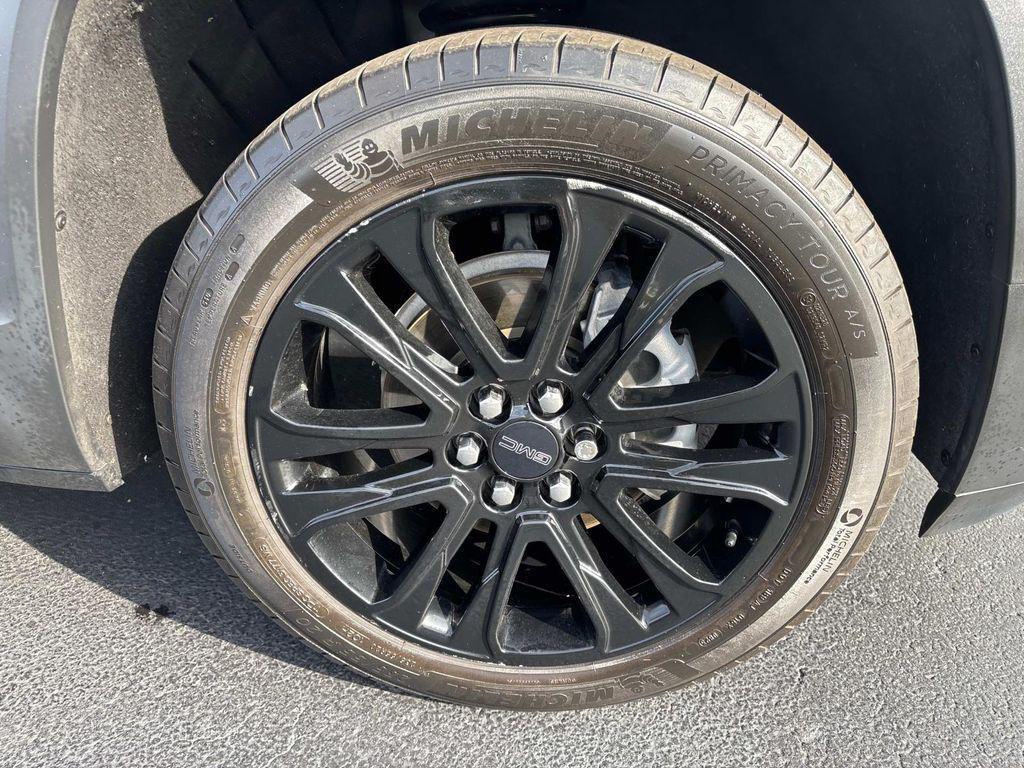 used 2023 GMC Acadia car, priced at $27,990