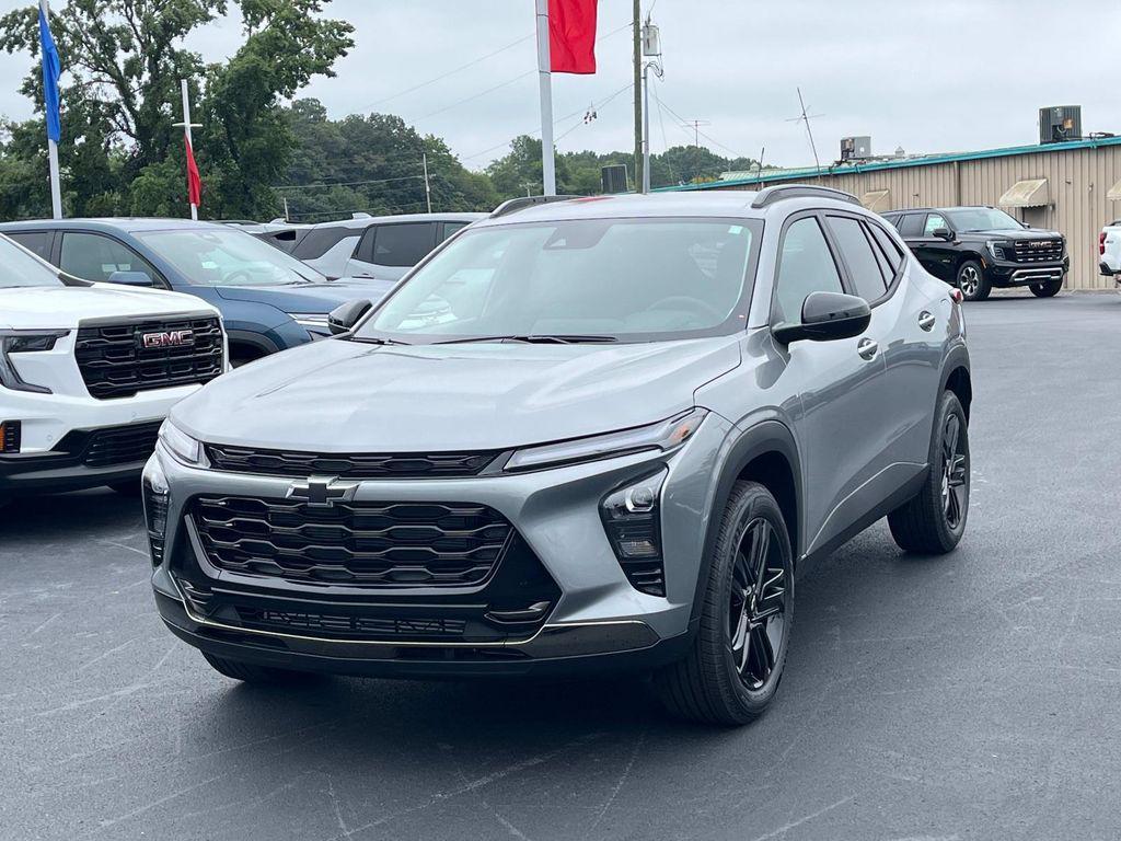 new 2025 Chevrolet Trax car, priced at $26,955