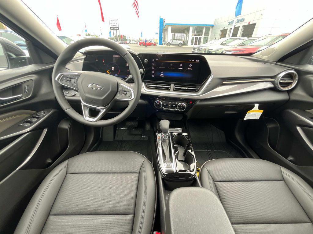 new 2025 Chevrolet Trax car, priced at $26,955