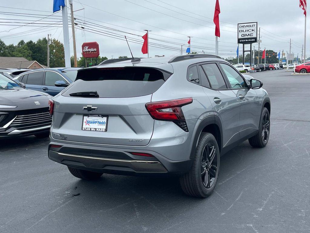 new 2025 Chevrolet Trax car, priced at $26,955