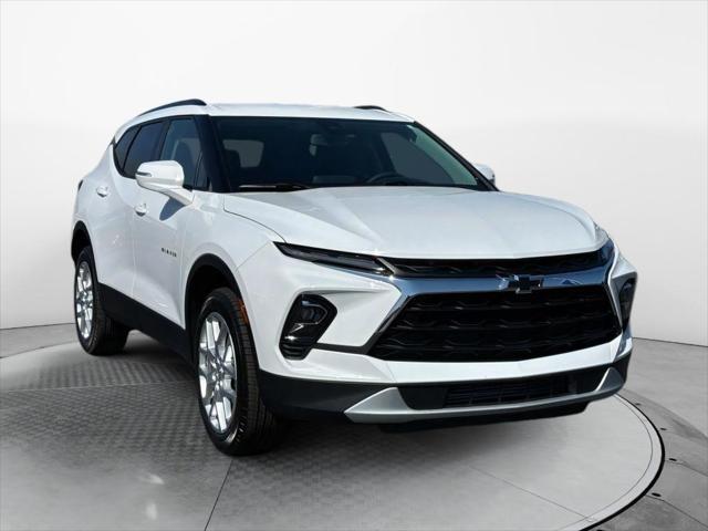 new 2025 Chevrolet Blazer car, priced at $40,920