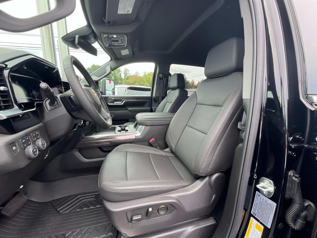 new 2025 Chevrolet Silverado 2500 car, priced at $75,215