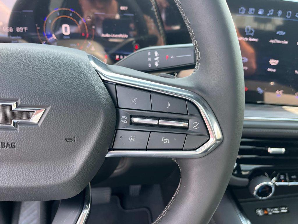 new 2025 Chevrolet Suburban car, priced at $75,210
