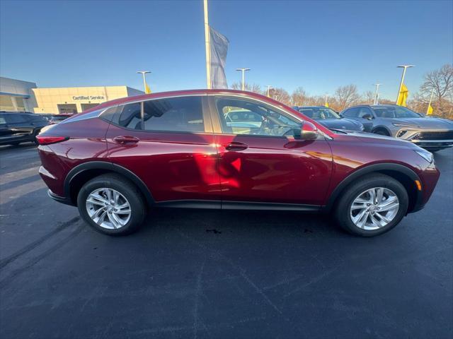 new 2025 Buick Envista car, priced at $23,080