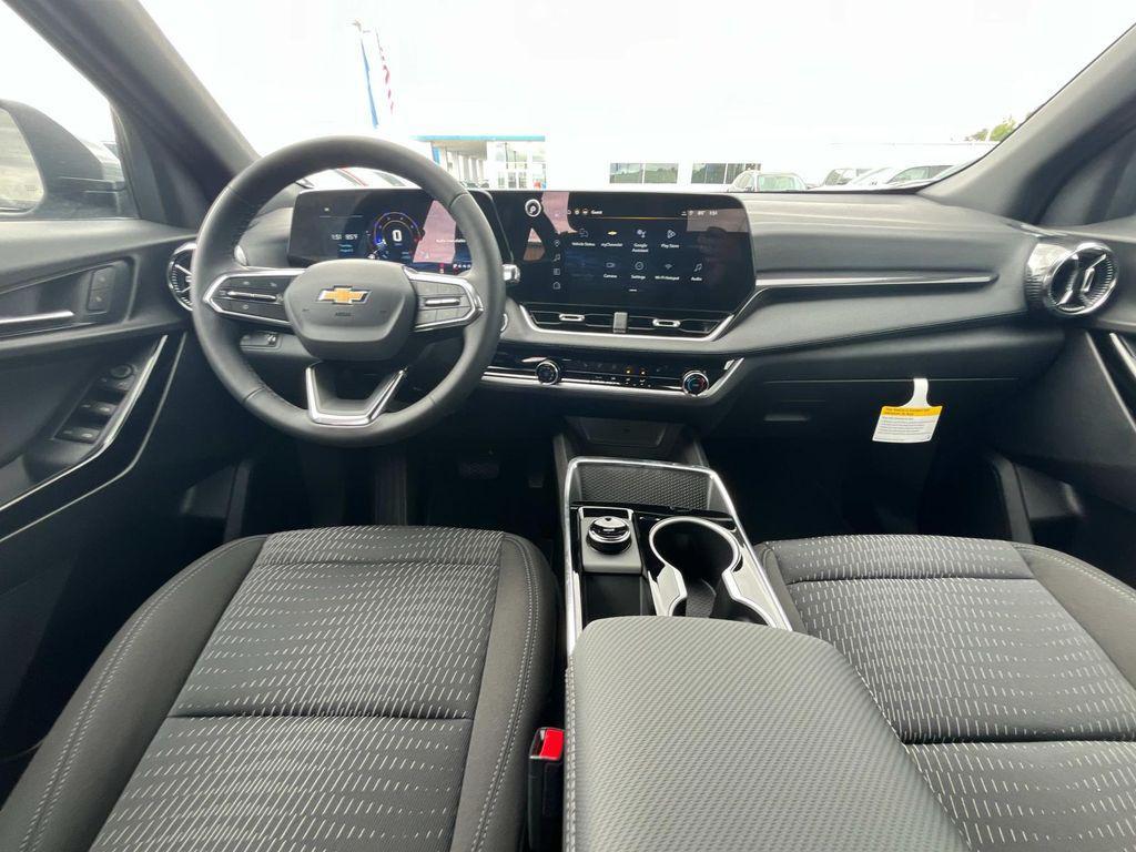 new 2026 Chevrolet Equinox car, priced at $29,995