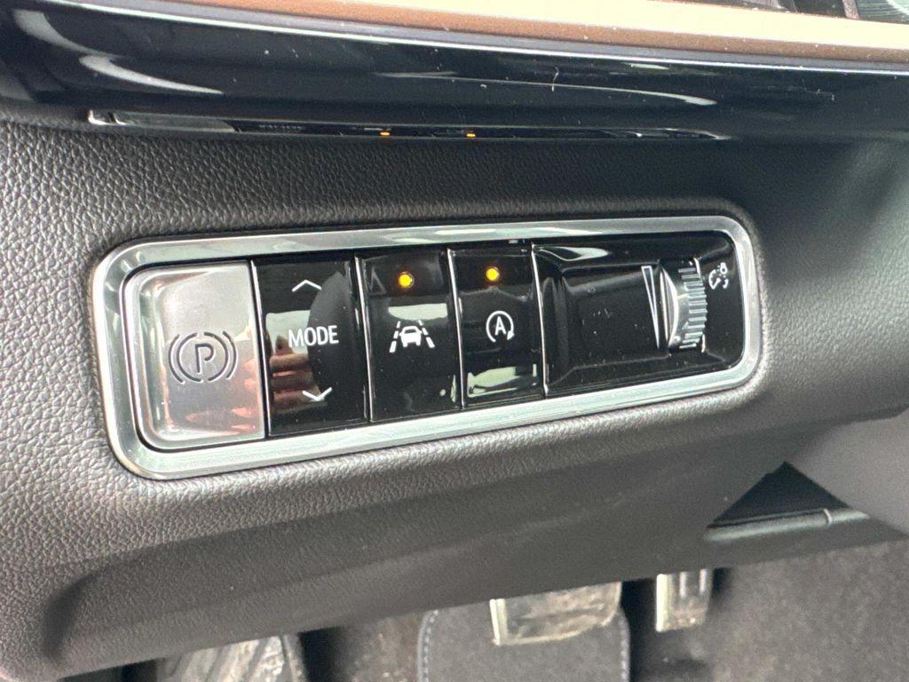 new 2025 Buick Envision car, priced at $36,935