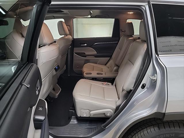 used 2015 Toyota Highlander car, priced at $18,500