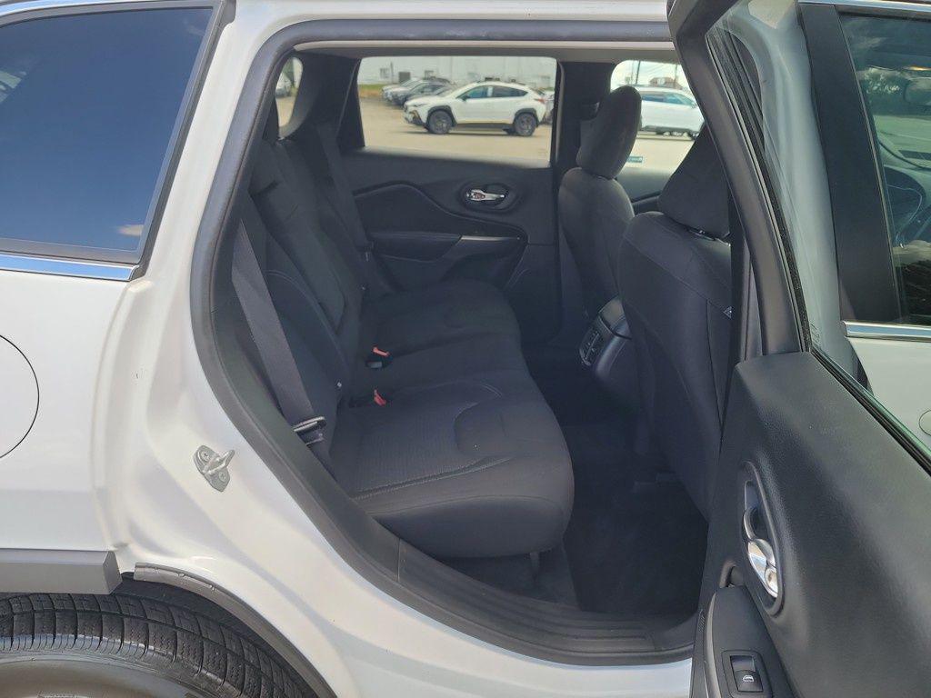 used 2019 Jeep Cherokee car, priced at $15,066