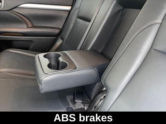 used 2018 Toyota Highlander car, priced at $24,448
