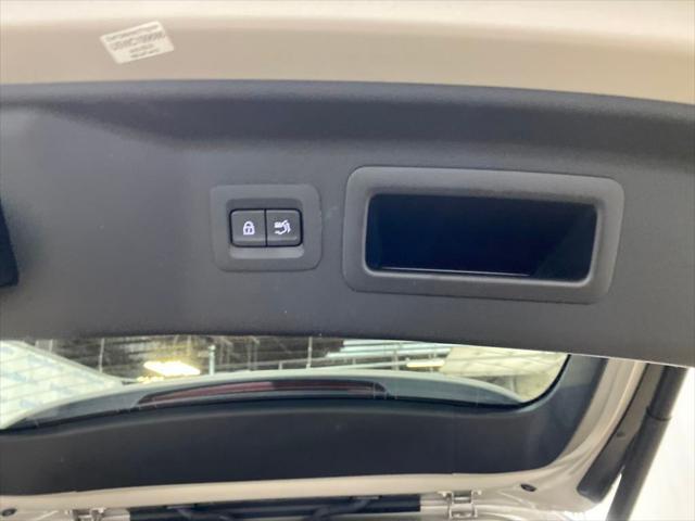 used 2025 Mazda CX-90 car, priced at $38,625