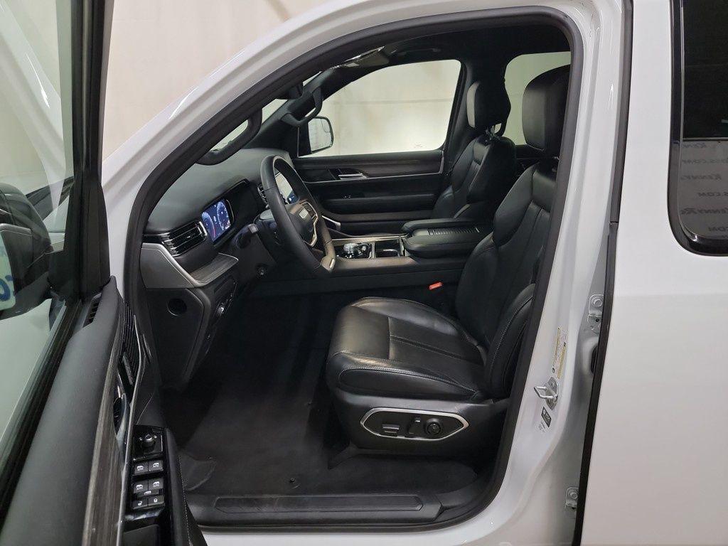 used 2023 Jeep Wagoneer car, priced at $44,666