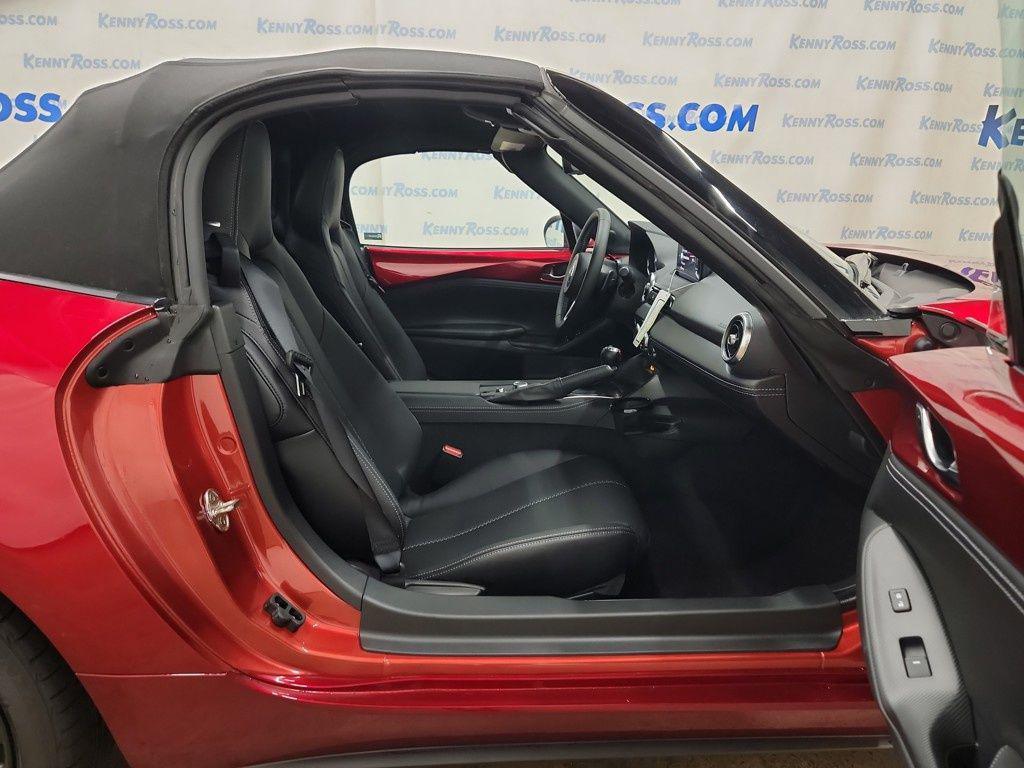 new 2025 Mazda MX-5 Miata car, priced at $36,834