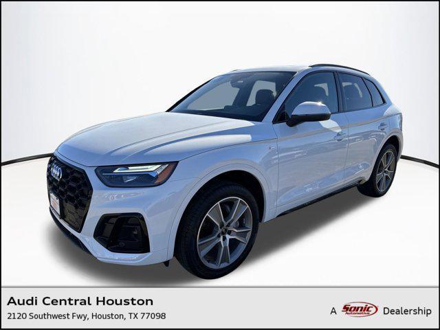 new 2025 Audi Q5 car, priced at $47,881