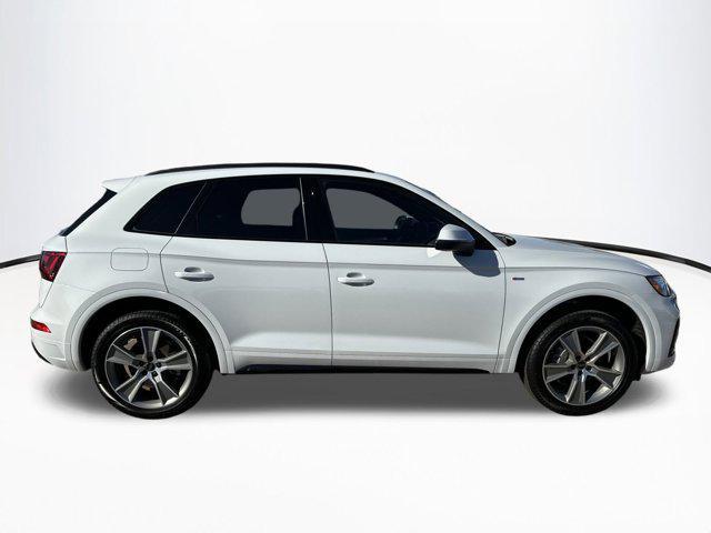 new 2025 Audi Q5 car, priced at $47,881