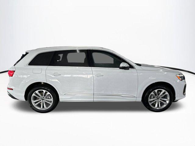 new 2025 Audi Q7 car, priced at $71,151