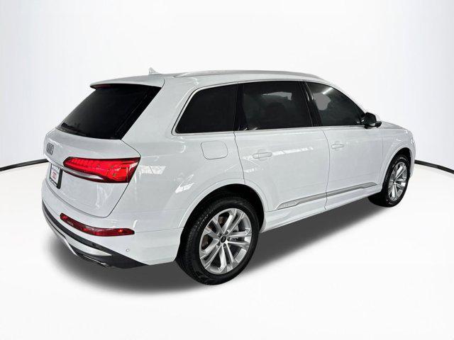 new 2025 Audi Q7 car, priced at $71,151