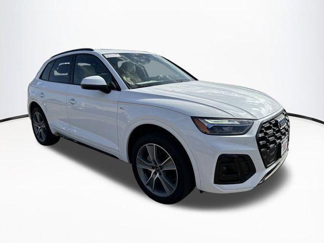 new 2025 Audi Q5 car, priced at $47,641