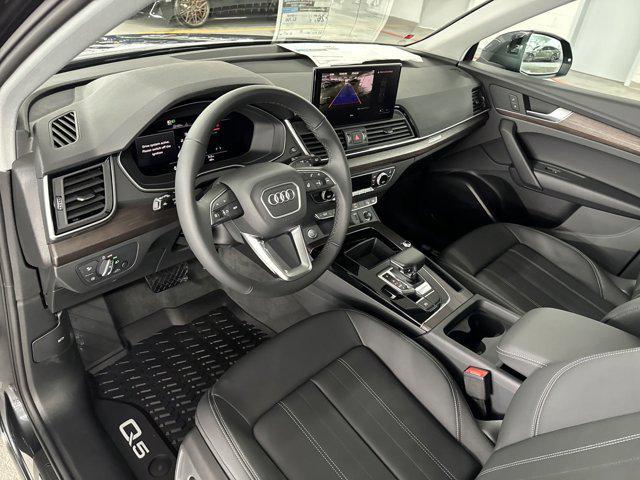 new 2025 Audi Q5 car, priced at $45,221