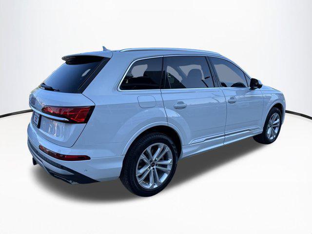 new 2025 Audi Q7 car, priced at $67,951