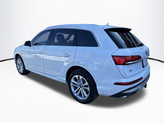 new 2025 Audi Q7 car, priced at $67,951