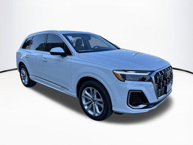 new 2025 Audi Q7 car, priced at $67,951