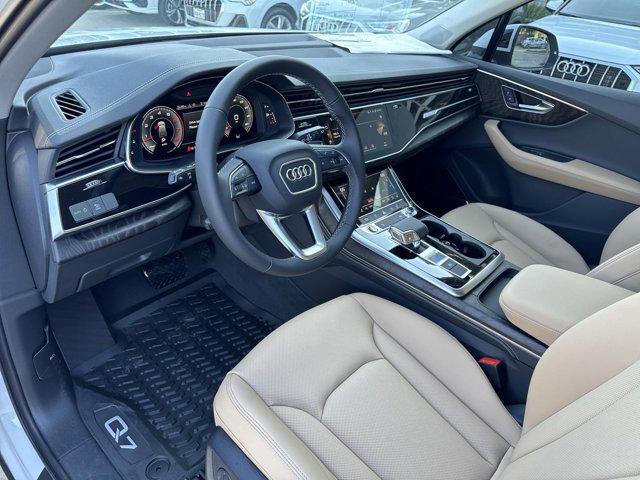 new 2025 Audi Q7 car, priced at $67,951