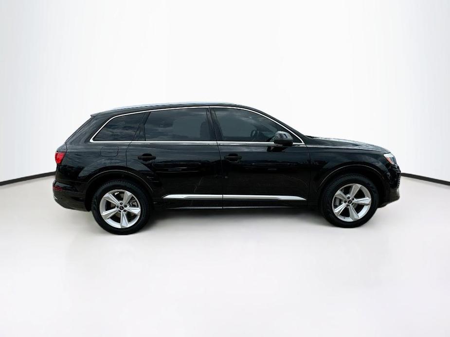 new 2025 Audi Q7 car, priced at $62,783