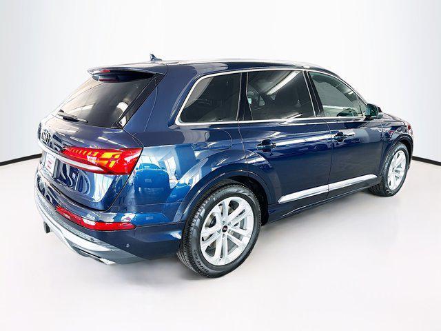 new 2025 Audi Q7 car, priced at $80,161